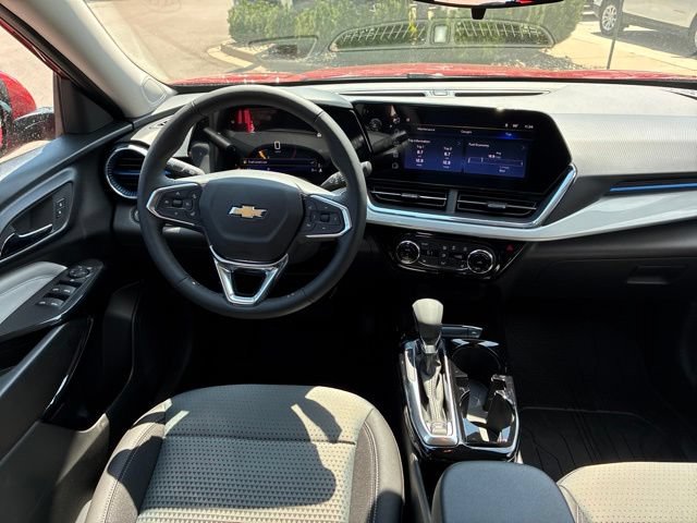 New 2026 Chevrolet Trax LT w/ Driver Confidence Package FWD image 9