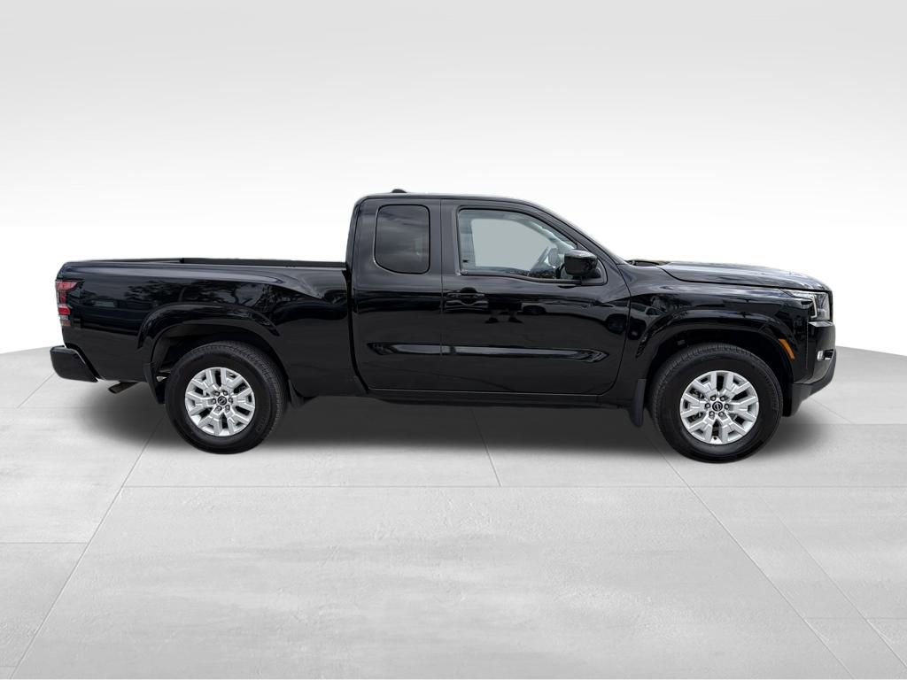 Used 2024 Nissan Frontier SV w/ SV Convenience Package image 9