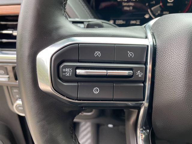 Certified 2025 GMC Yukon Denali AWD/4WD image 32