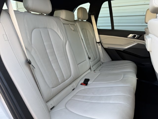 Used 2020 BMW X5 xDrive40i w/ Premium Package AWD/4WD image 28