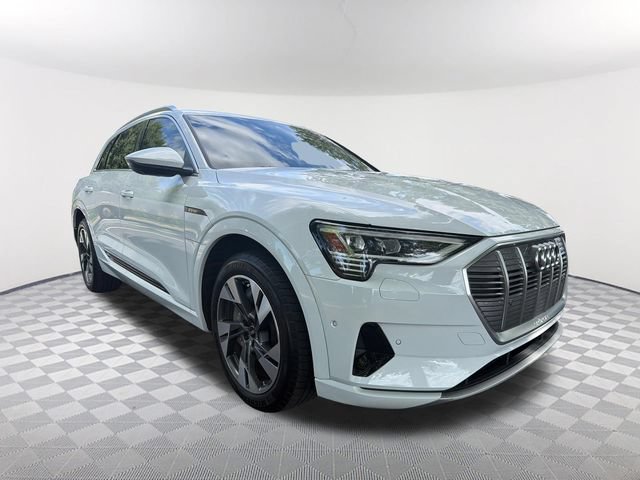 Used 2022 Audi e-tron Premium Plus AWD/4WD image 3