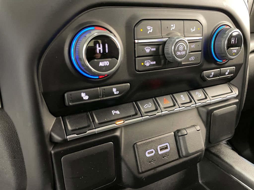 Certified 2022 Chevrolet Silverado 1500 RST w/ LPO, Blackout Package AWD/4WD image 7