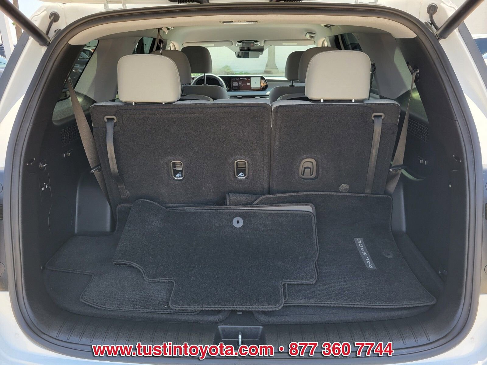 Used 2023 Hyundai Palisade SEL w/ Cargo Package FWD image 14