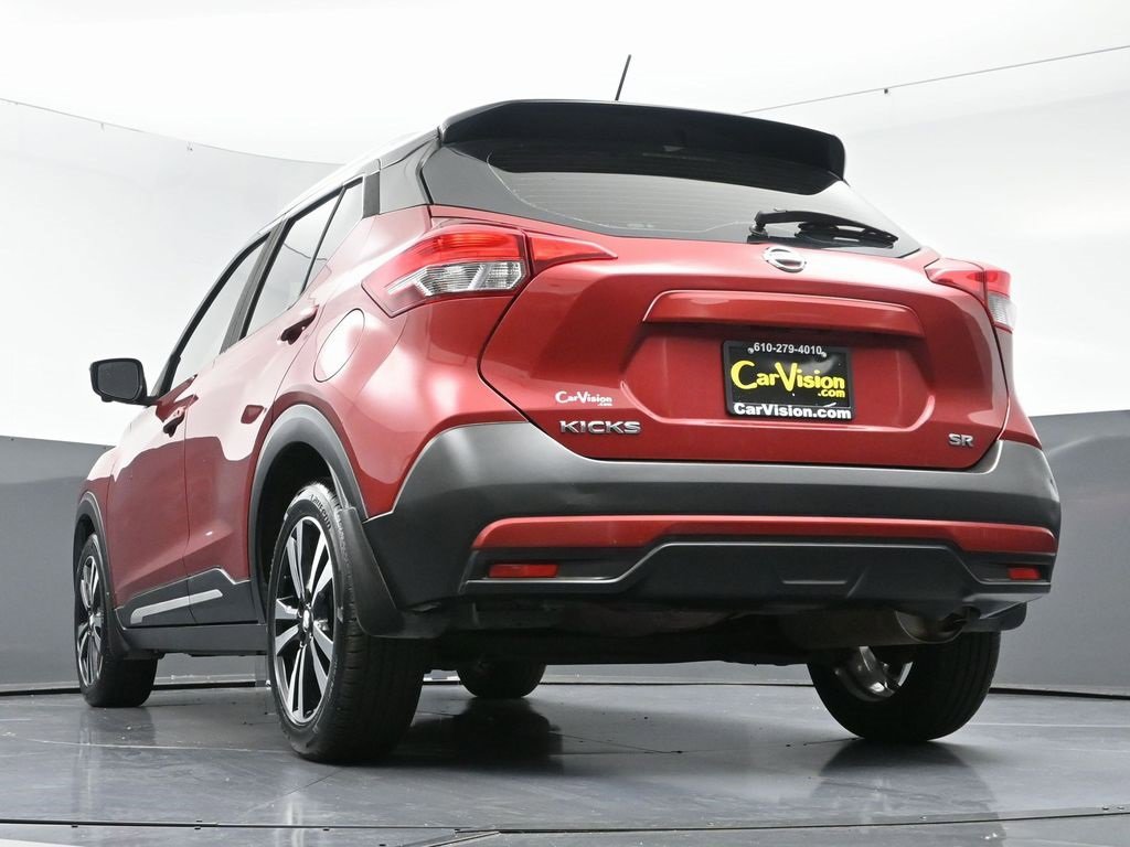 Used 2019 Nissan Kicks SR image 48