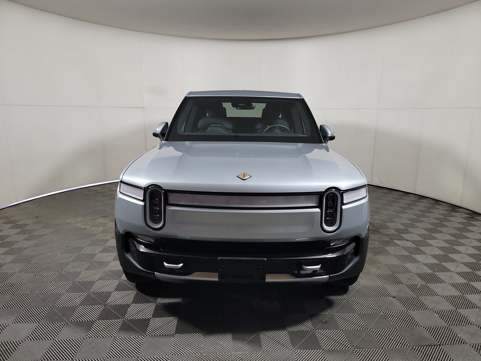 Used 2024 Rivian R1T Adventure Dual AWD/4WD image 8