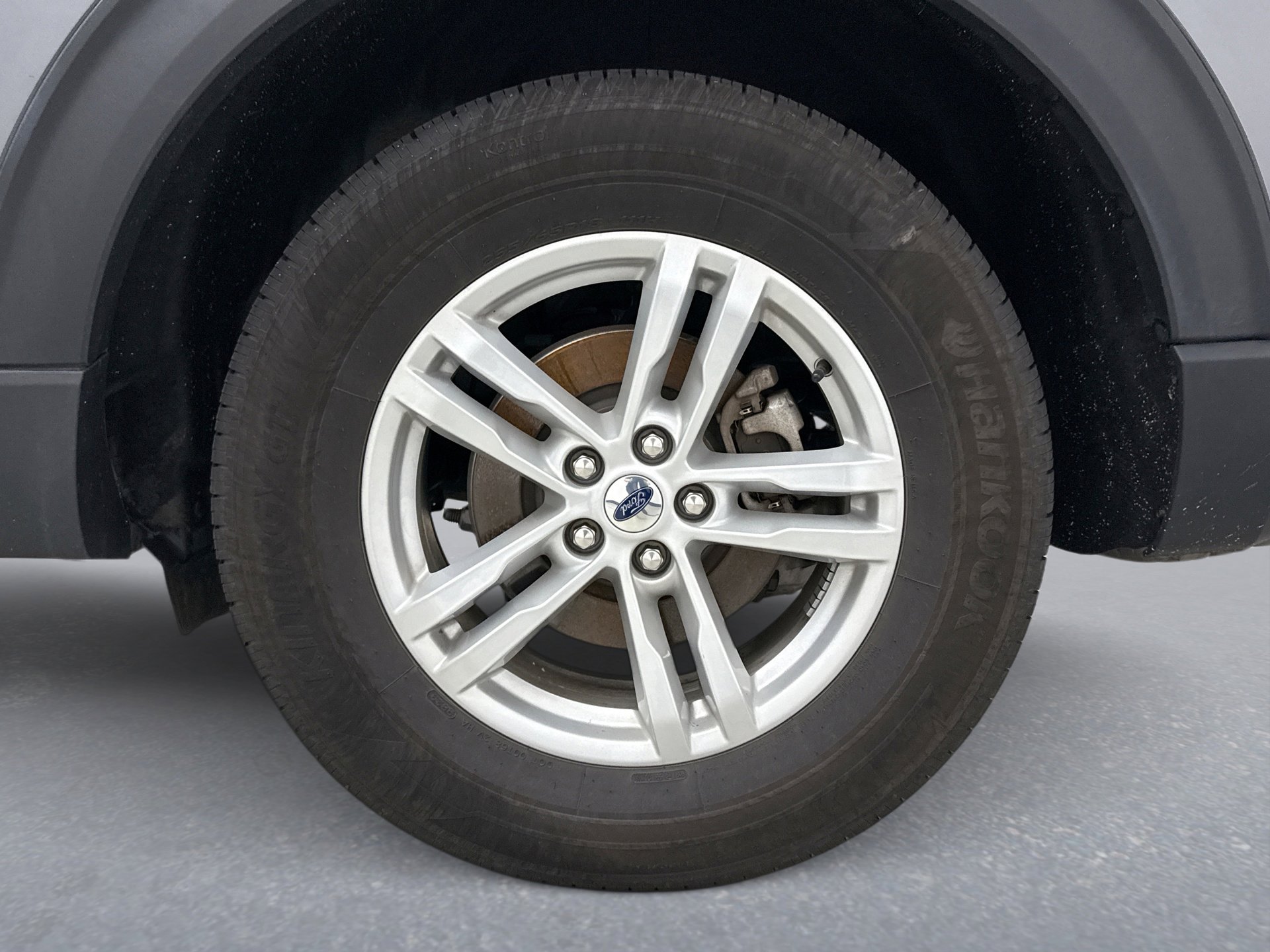 Used 2023 Ford Explorer XLT image 20