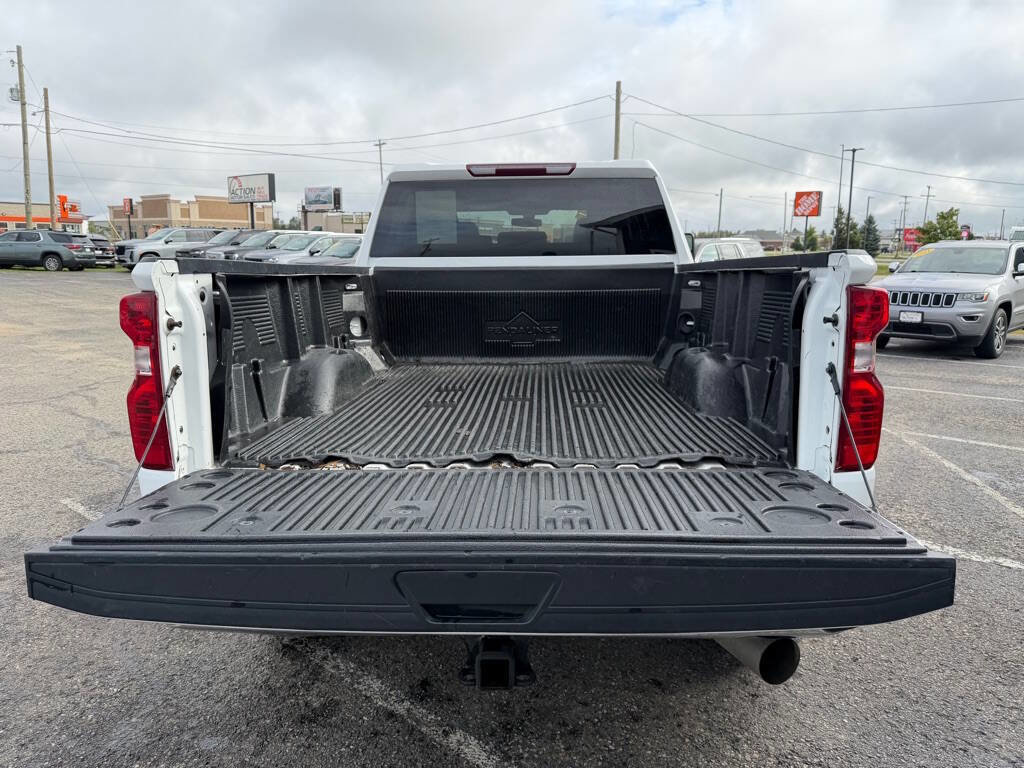 Used 2021 Chevrolet Silverado 2500 LT AWD/4WD image 31