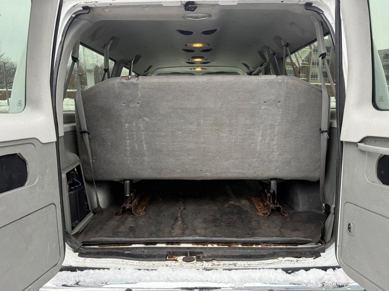 Used 2014 Ford E-350 and Econoline 350 XLT image 8