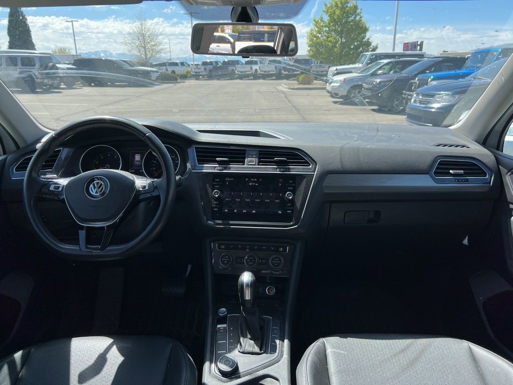 Used 2020 Volkswagen Tiguan SE image 18