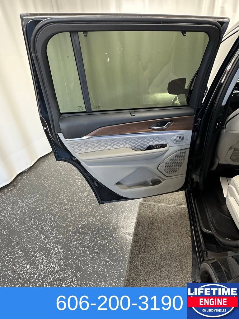 Used 2021 Jeep Grand Cherokee L Summit w/ Luxury Tech Group V image 28