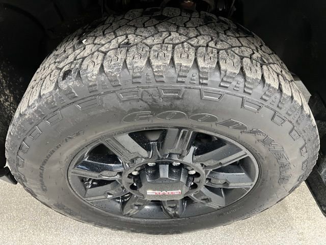 Used 2025 GMC Sierra 3500 AT4 w/ AT4 Premium Plus Package image 15