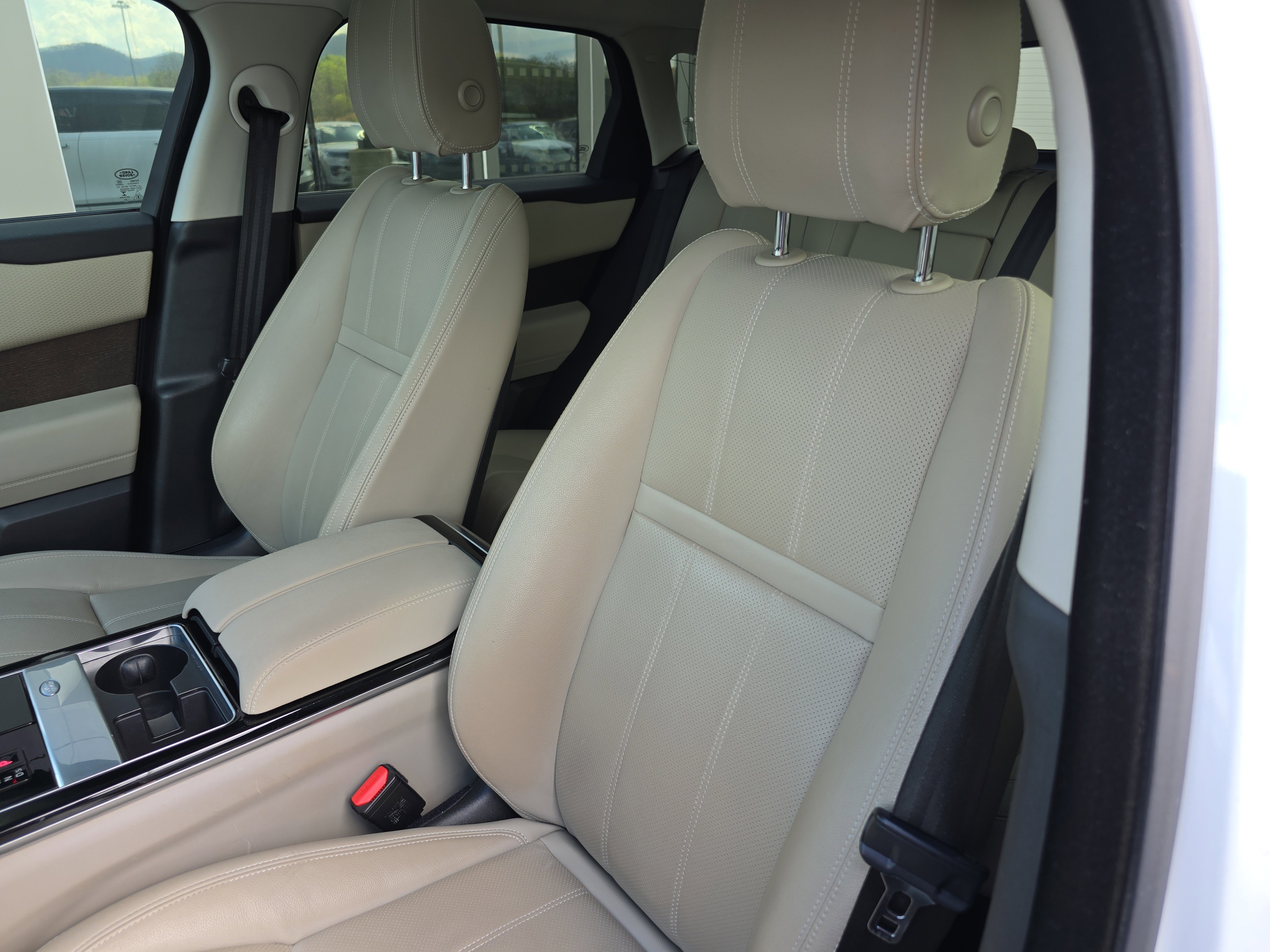 Used 2022 Land Rover Range Rover Velar S image 21