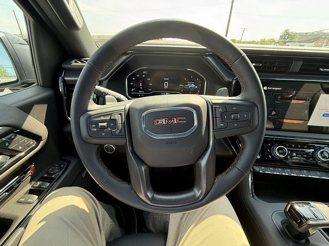 Used 2025 GMC Sierra 1500 AT4 w/ Technology Package AWD/4WD image 33