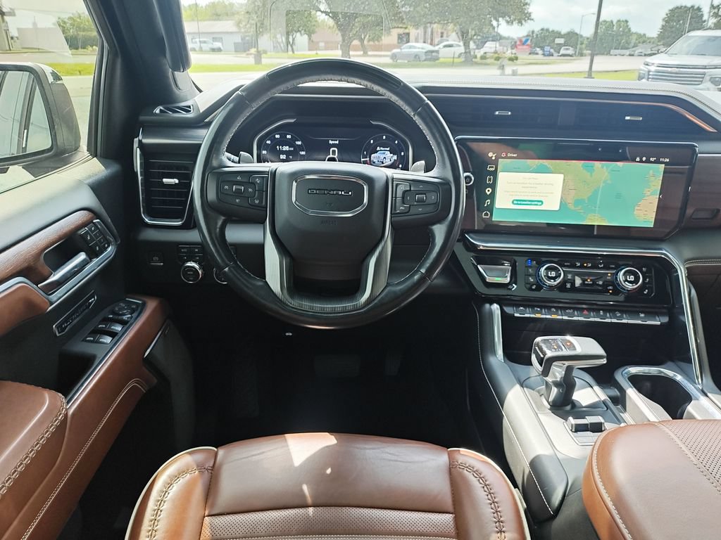 Used 2023 GMC Sierra 1500 Denali Ultimate AWD/4WD image 16