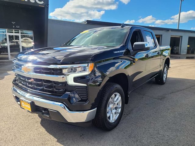 Used 2025 Chevrolet Silverado 1500 LT AWD/4WD image 1