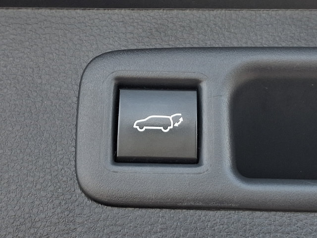 Used 2025 Toyota Highlander XLE AWD/4WD image 30