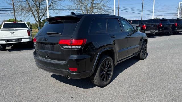 Used 2020 Jeep Grand Cherokee Altitude AWD/4WD image 5