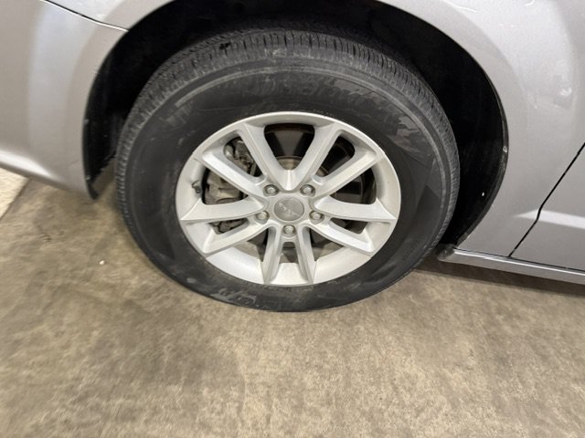 Used 2019 Dodge Grand Caravan SXT FWD image 25