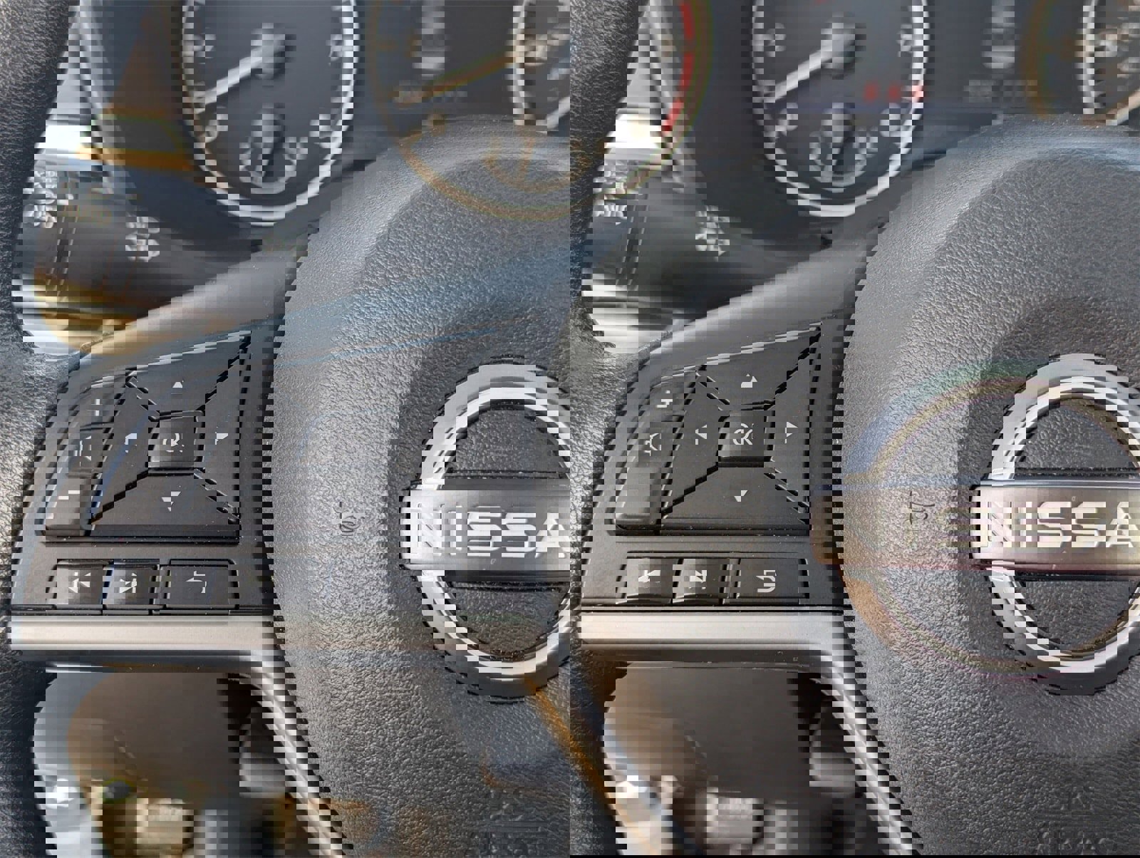 Used 2024 Nissan Altima 2.5 SV image 24