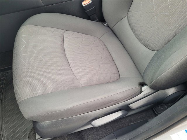 Used 2019 Toyota RAV4 LE image 10