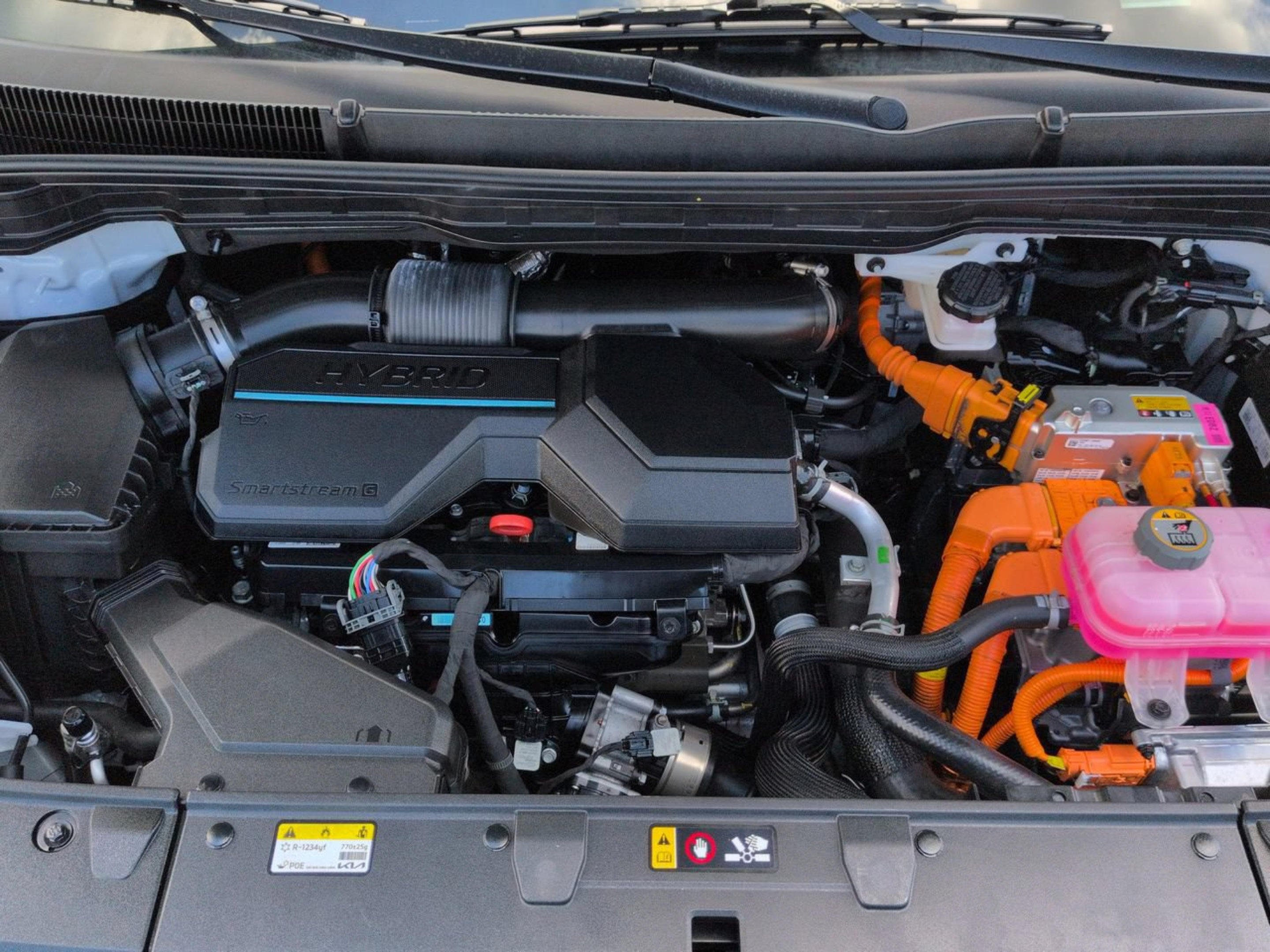 Certified 2025 Kia Carnival SX w/ SX Dark Edition Package FWD image 15