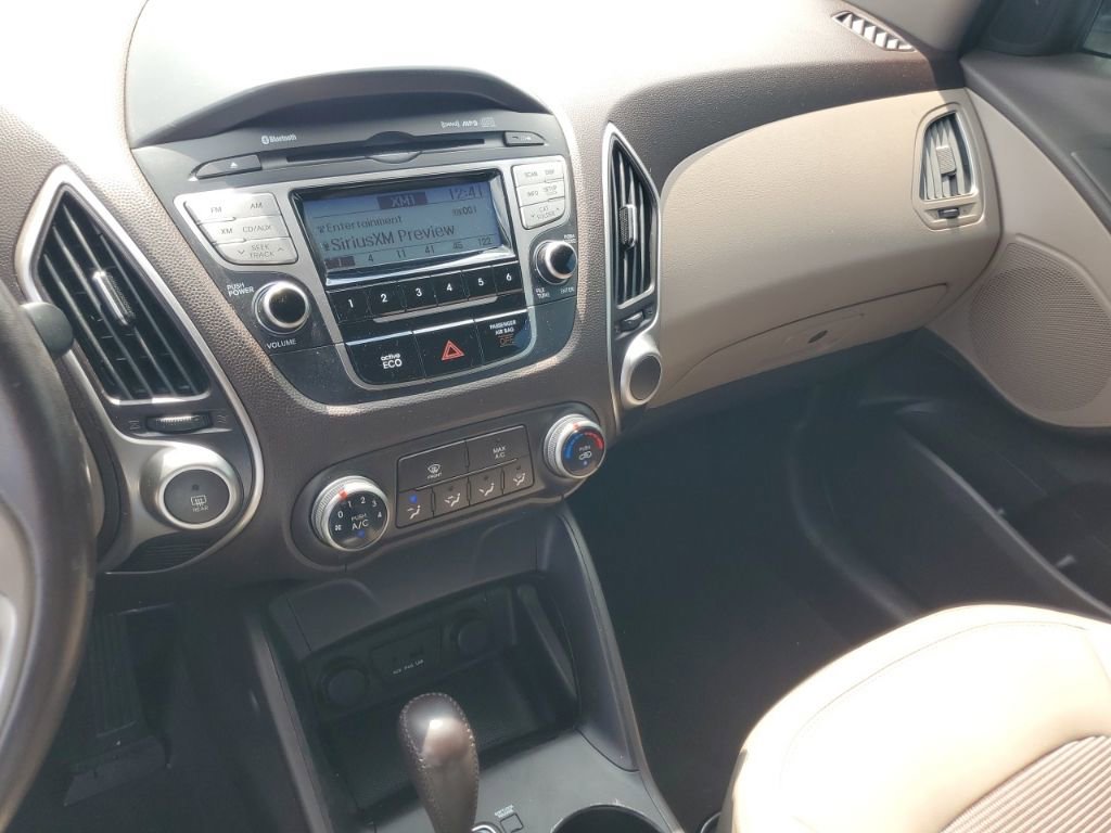 Used 2012 Hyundai Tucson GLS image 16