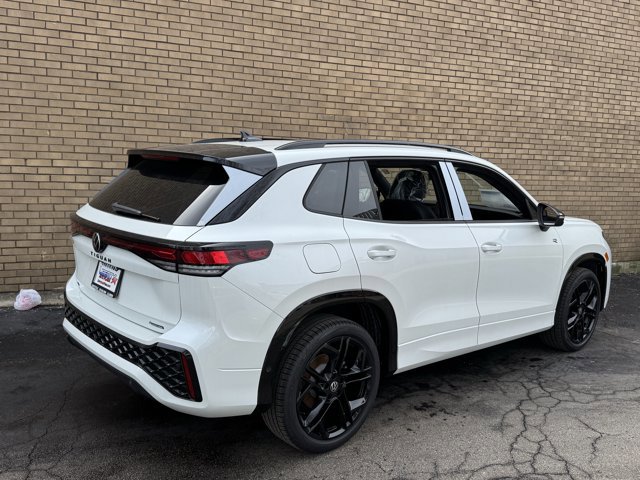 New 2026 Volkswagen Tiguan SE R-Line image 11