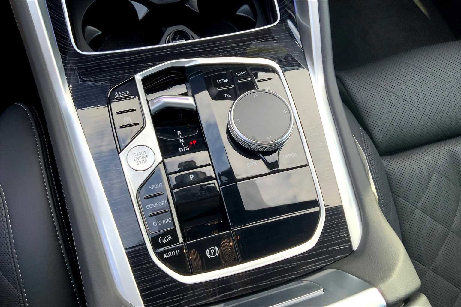 New 2026 BMW X6 M60i image 18
