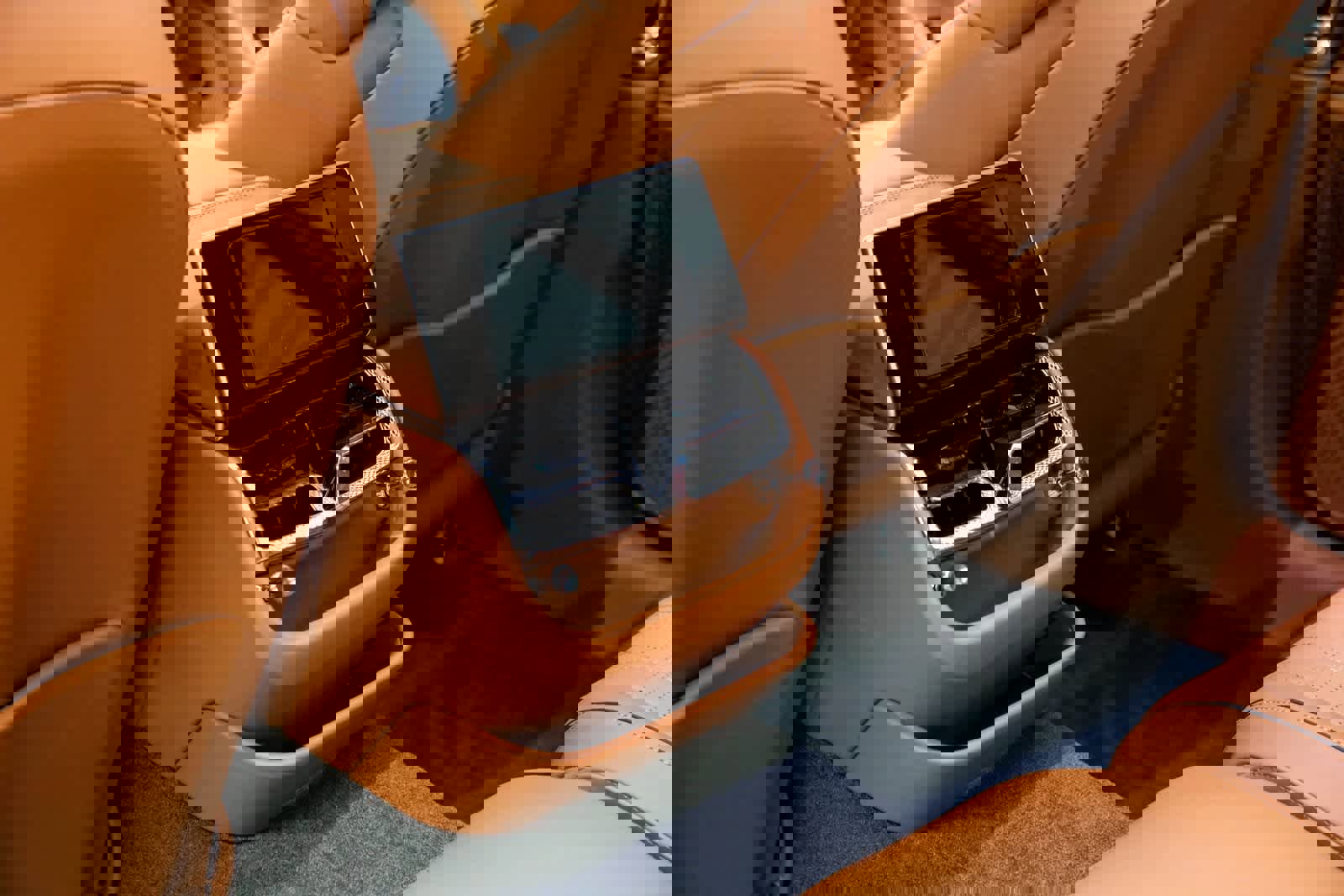 Used 2023 Bentley Flying Spur W12 image 46