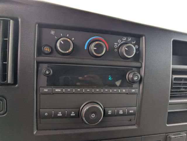 Used 2025 Chevrolet Express 3500 LT w/ LT Preferred Equipment Group RWD image 17