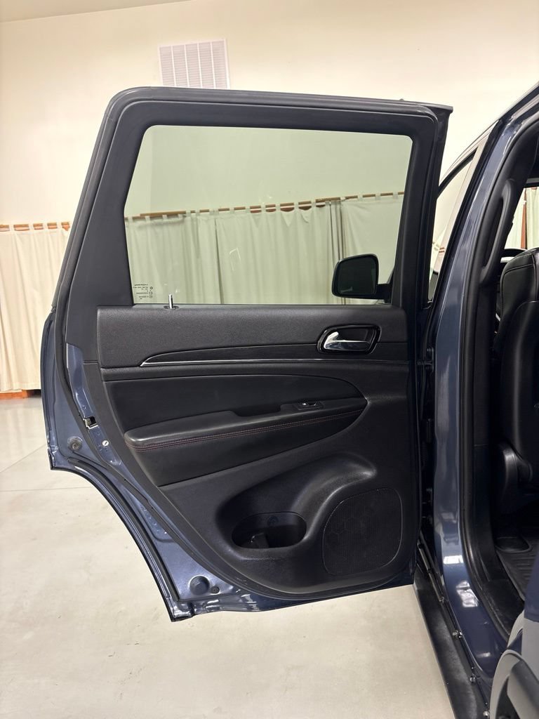 Used 2021 Jeep Grand Cherokee Trailhawk w/ Trailhawk Luxury Group AWD/4WD image 22