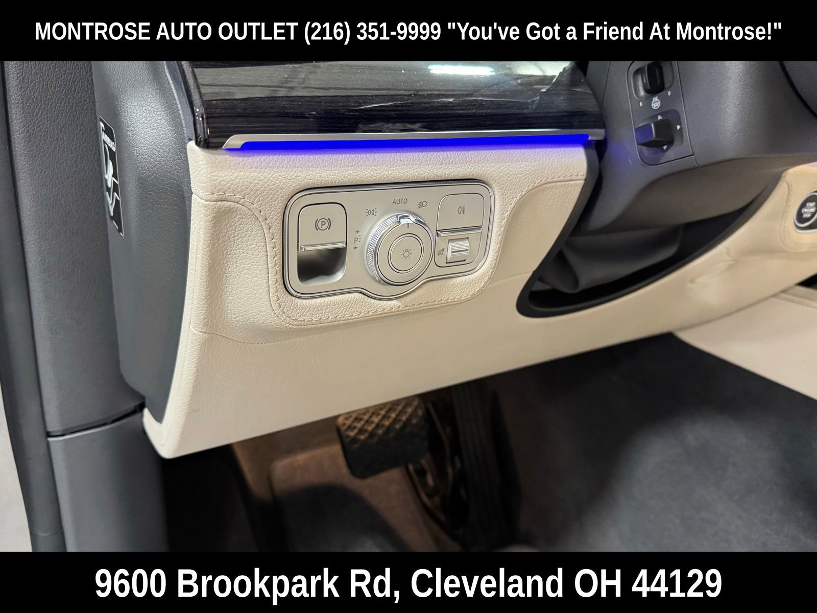 Used 2020 Mercedes-Benz GLE 350 4MATIC w/ MBUX Technology Package image 16