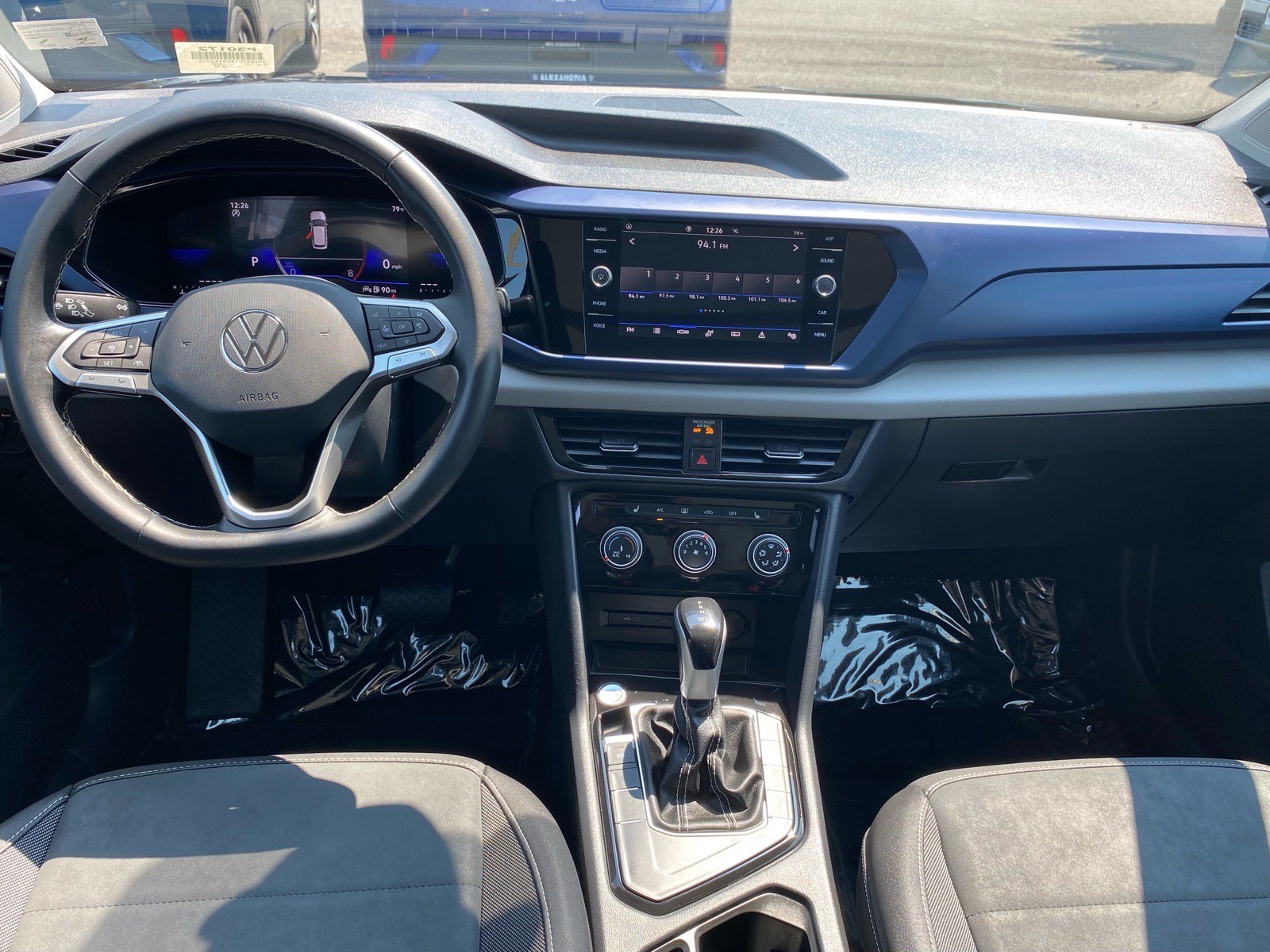 Certified 2023 Volkswagen Taos SE w/ Panoramic Sunroof Package FWD image 10