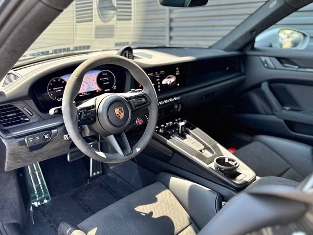 Used 2025 Porsche 911 Carrera 4 GTS AWD/4WD image 5