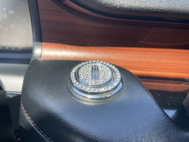 Used 2023 Lincoln Aviator Reserve w/ Equipment Group 201A AWD/4WD image 17