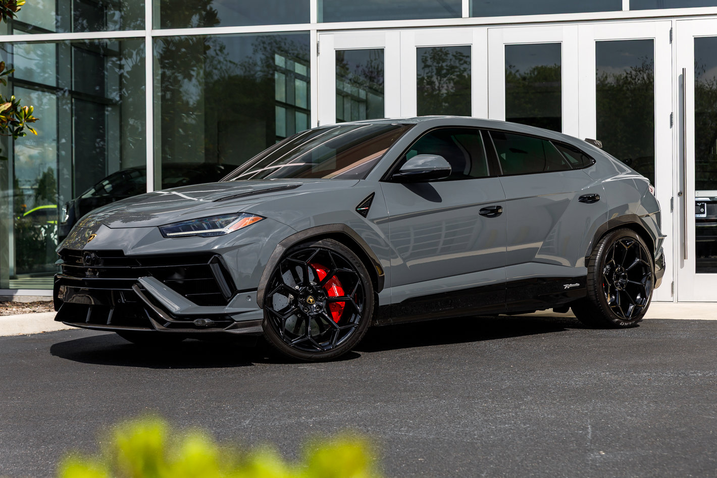 Used 2023 Lamborghini Urus Performante image 2