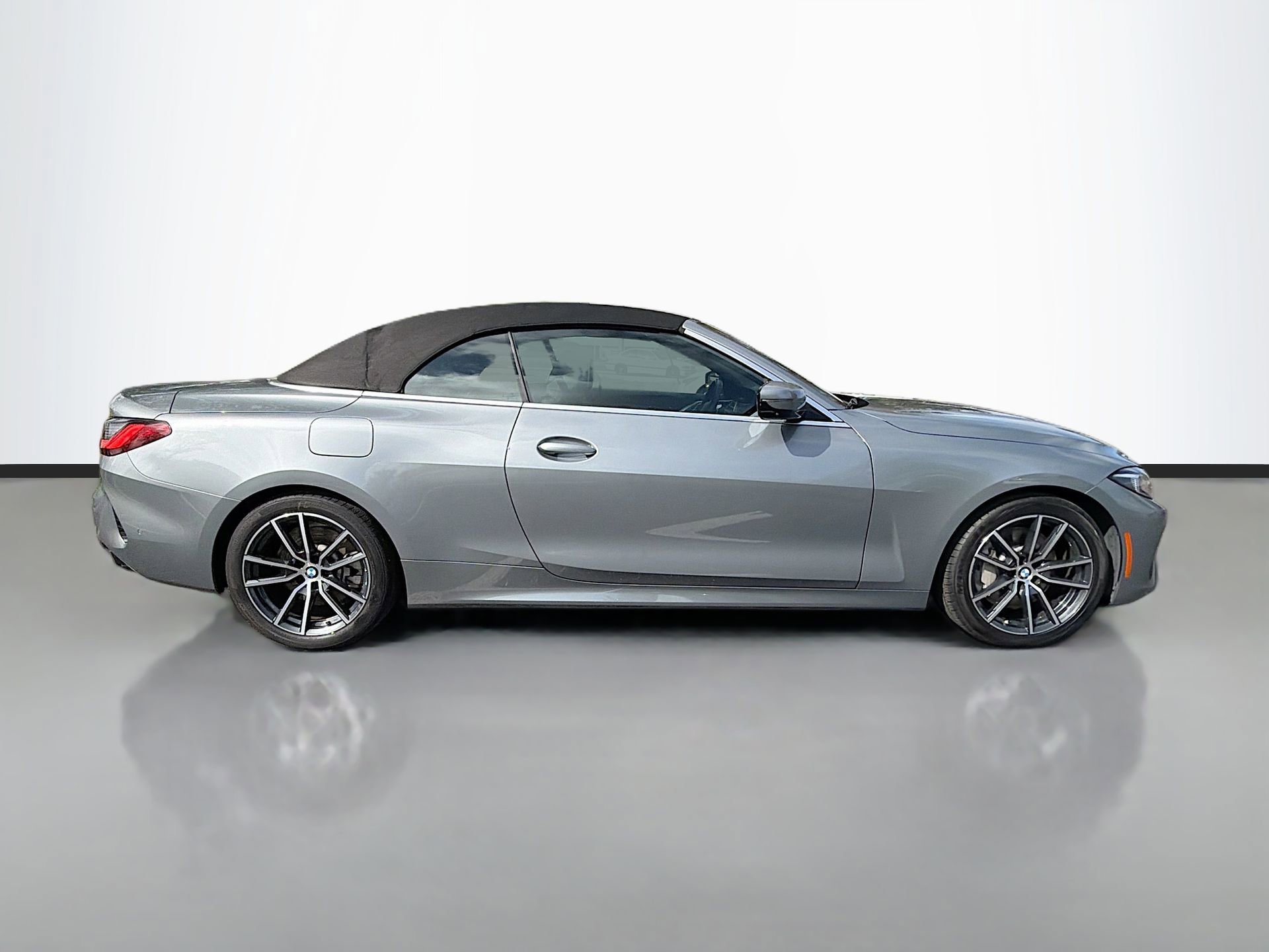 Certified 2025 BMW 430i Convertible image 3