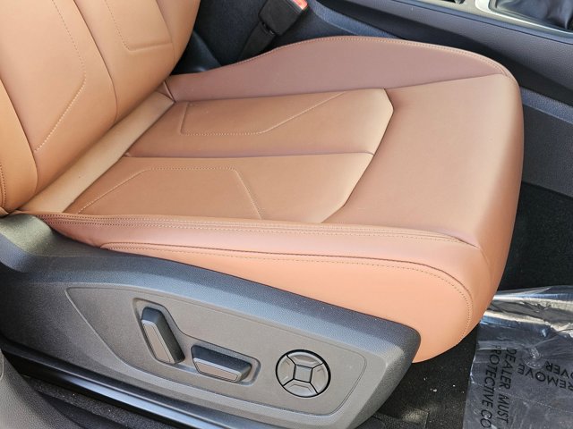 Used 2025 Audi Q3 2.0T Premium image 25