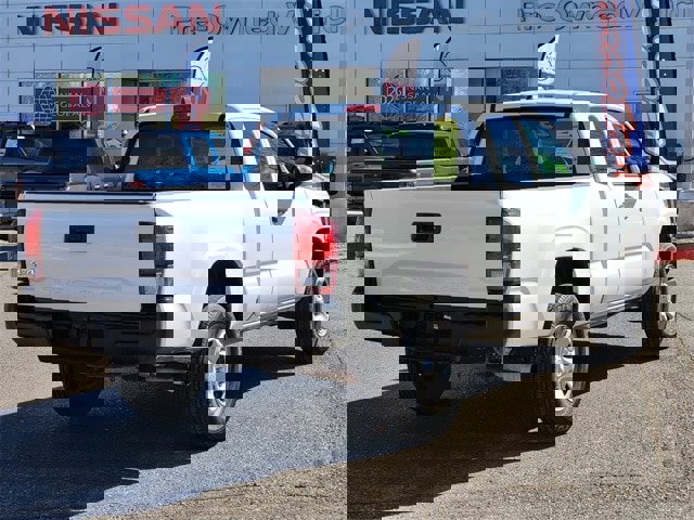 Used 2023 Toyota Tacoma SR image 3