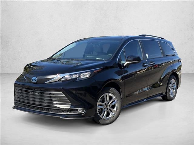 New 2025 Toyota Sienna XLE
