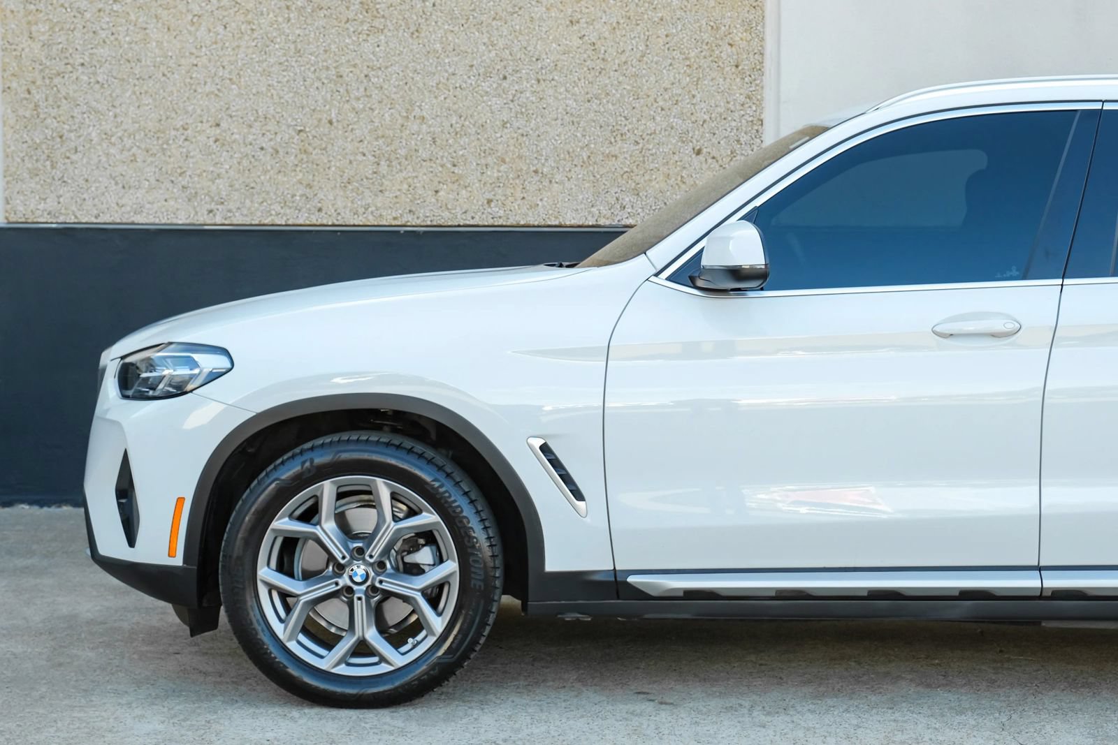Used 2023 BMW X3 xDrive30i w/ Premium Package w/ZPA AWD/4WD image 11