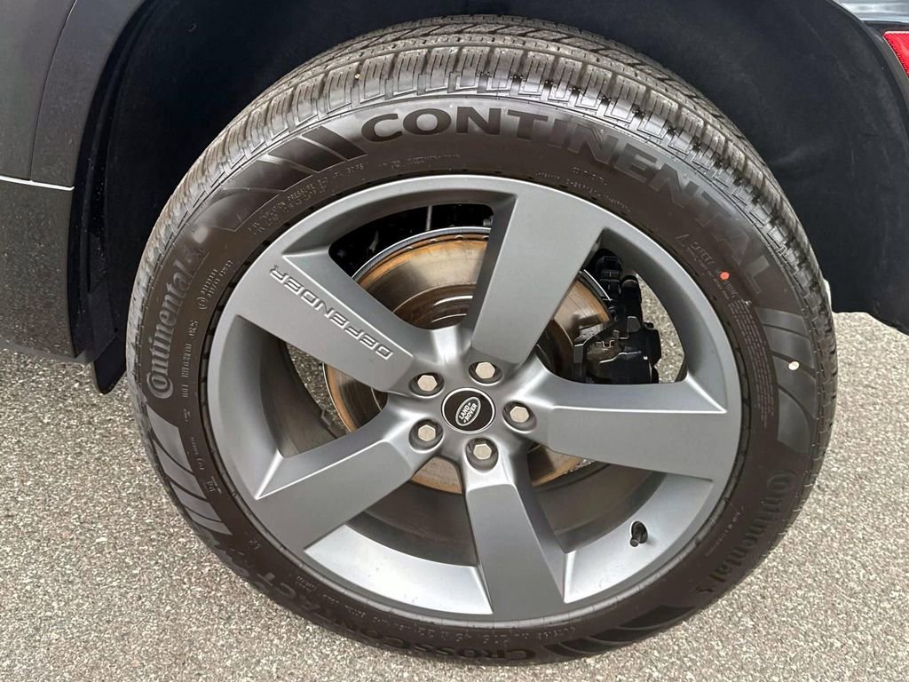 New 2025 Land Rover Defender 110 V8 image 3