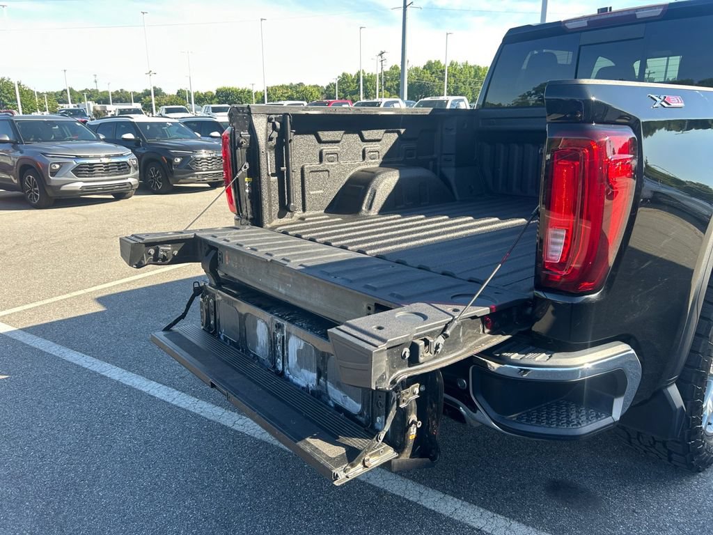 Used 2021 GMC Sierra 1500 SLT w/ SLT Premium Plus Package AWD/4WD image 28