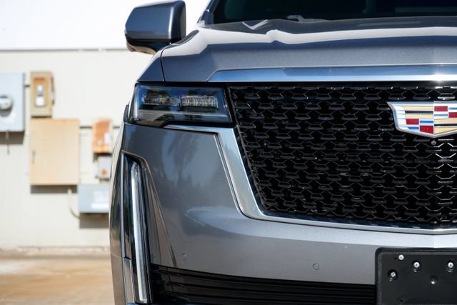Used 2021 Cadillac Escalade ESV Premium Luxury w/ Performance Package AWD/4WD image 32