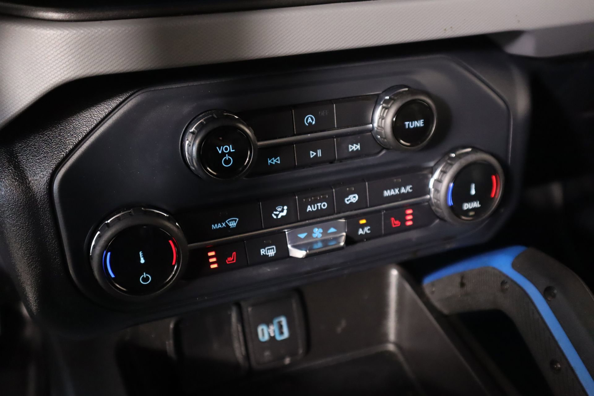 Used 2022 Ford Bronco Black Diamond AWD/4WD image 7