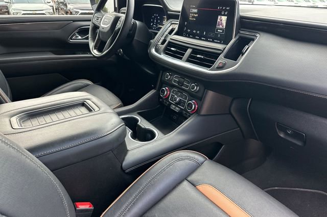 Used 2024 GMC Yukon XL AT4 w/ Technology Package AWD/4WD image 20