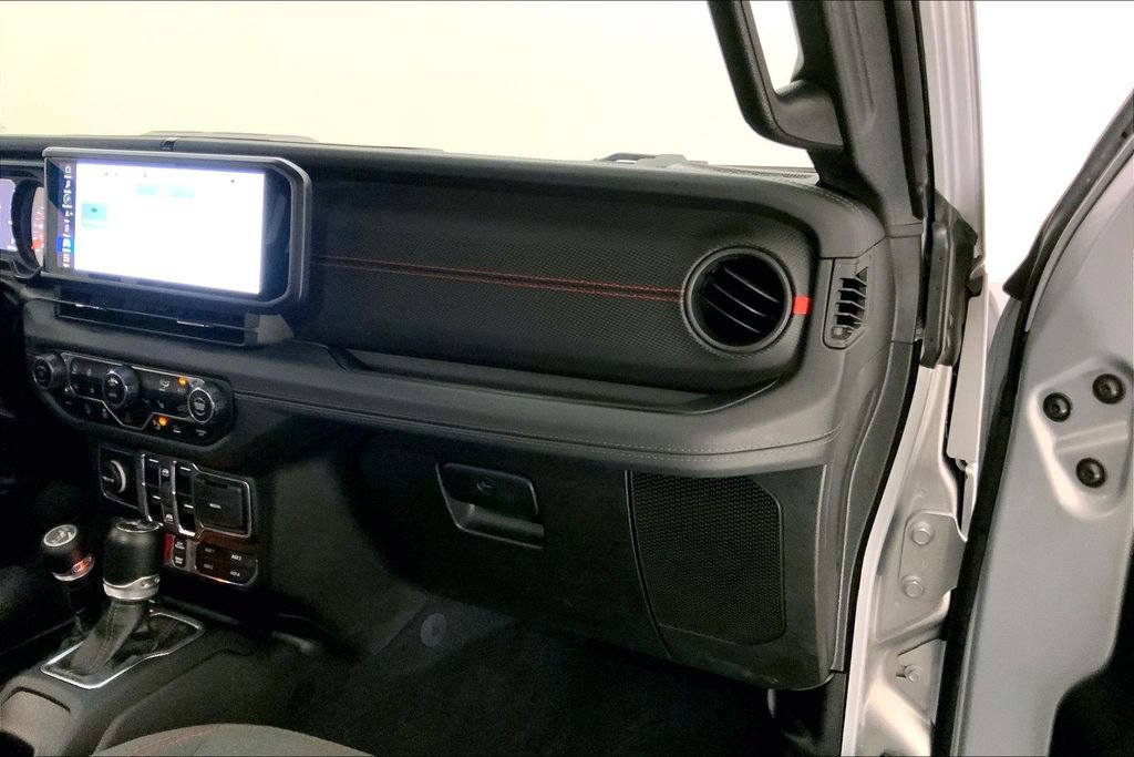 Used 2024 Jeep Wrangler Unlimited Rubicon w/ Technology Group AWD/4WD image 22