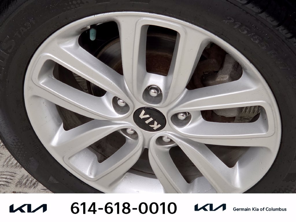 Used 2019 Kia Soul + FWD image 12