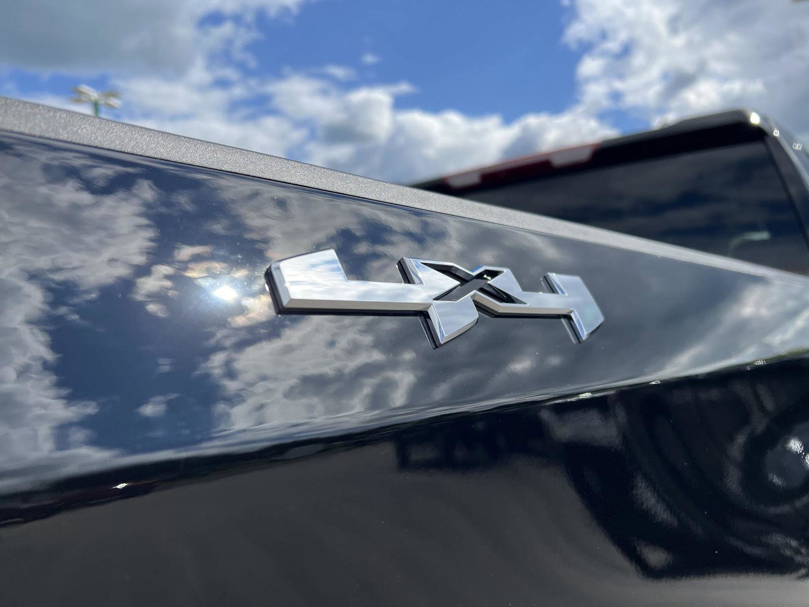 New 2026 GMC Sierra 1500 Pro w/ Graphite Edition image 7