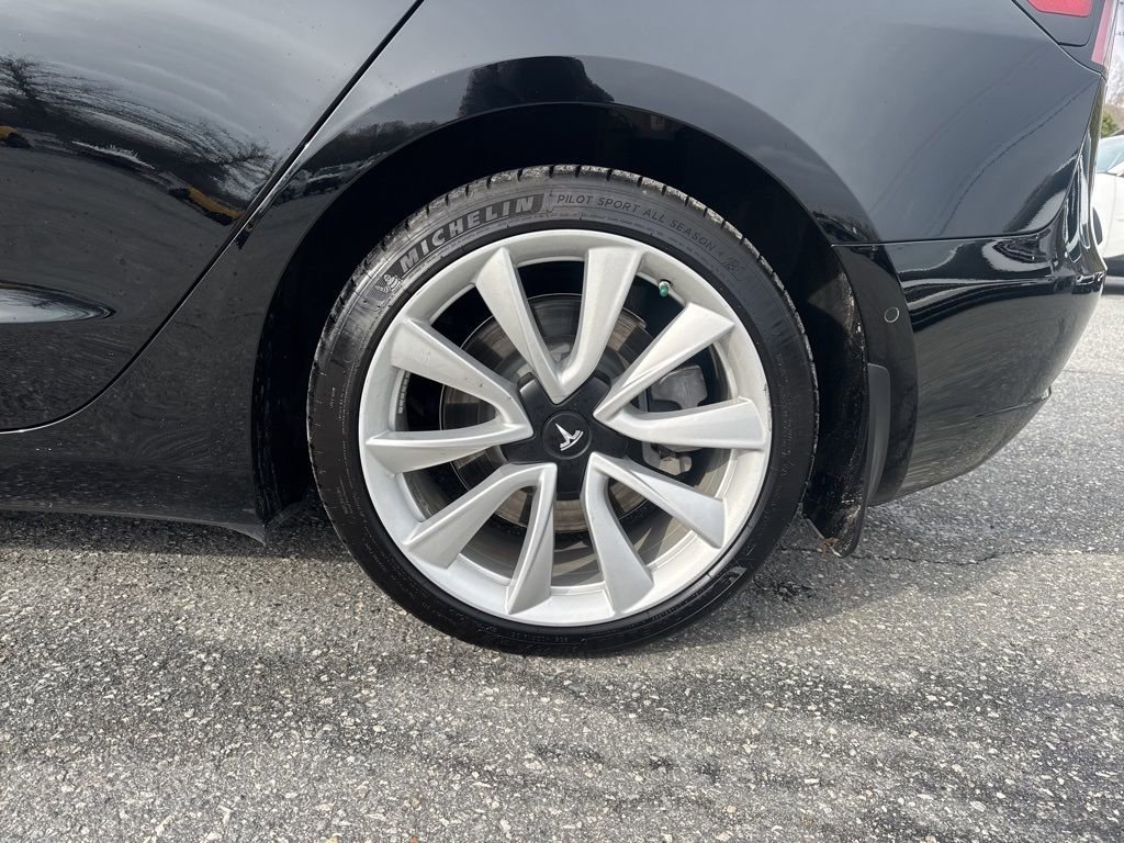 Used 2020 Tesla Model 3 Standard Range Plus image 32